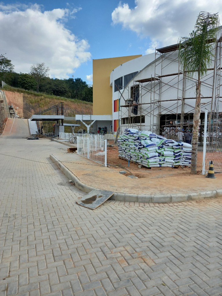 Obra Escola em Itaúna