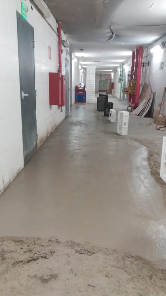 Corredor Técnico · Shopping Contagem